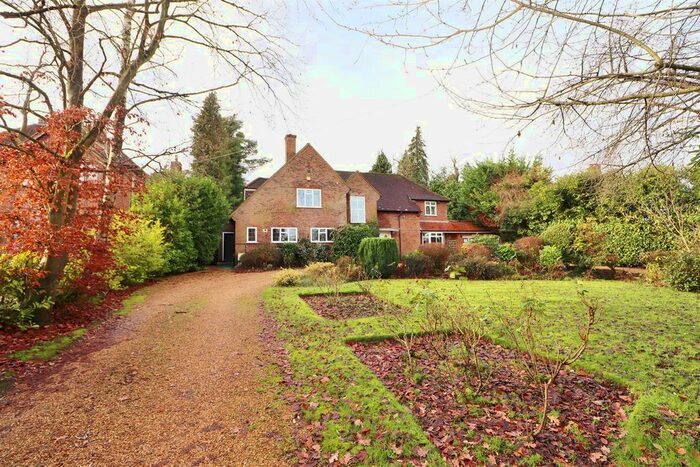 5 Bedroom Detached House To Rent In Newlands Avenue, Radlett, WD7