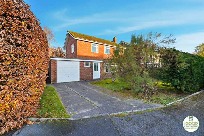 3 Bedroom Detached House For Sale In Hill Drive, Handforth, SK9