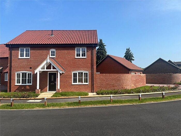 4 Bedroom Detached House For Sale In The Paddocks, Blofield Heath, Norfolk, NR13