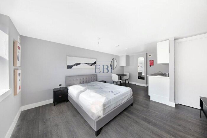 Studio To Rent In Hermitage Lane, Woodside Green, South Norwood, SE25