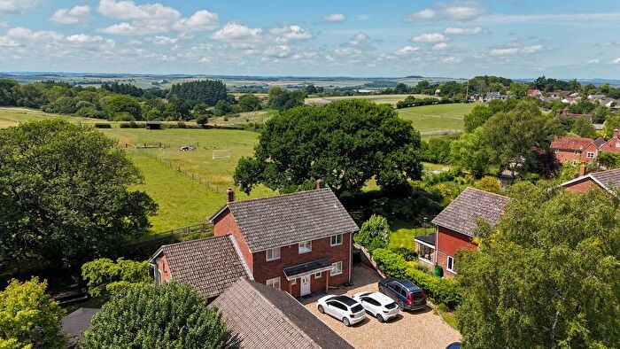 4 Bedroom Detached House For Sale In Little Woodfalls Drive, Woodfalls, Salisbury, SP5