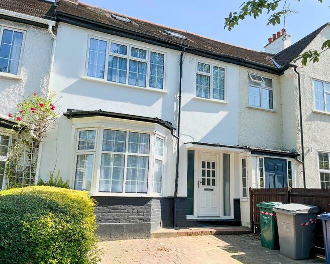 4 Bedroom House To Rent In Crewys Road, Childs Hill, London, NW2