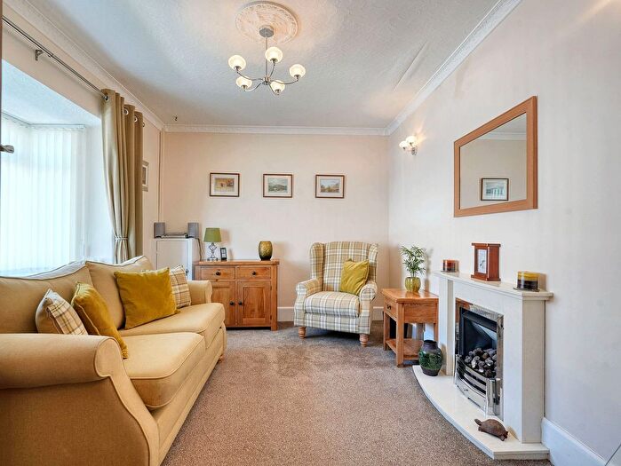 2 Bedroom Semi-Detached Bungalow For Sale In Moss Bay Road, Workington, CA14