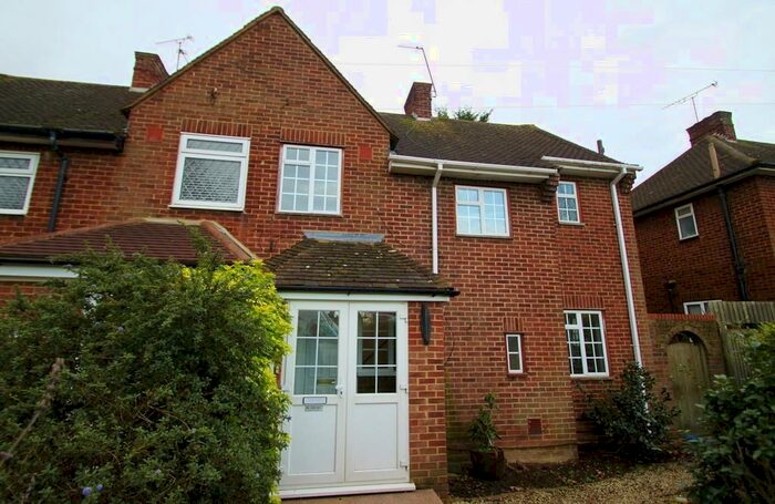3 Bedroom Semi-Detached House To Rent In Fyfield Road, Woodford Green, IG8