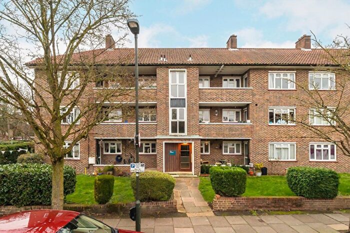 1 Bedroom Flat For Sale In Sycamore Road, Wimbledon, SW19