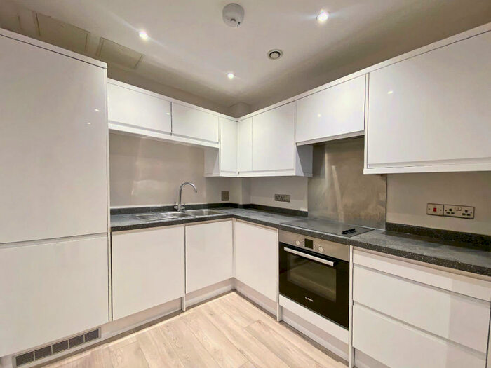 1 Bedroom Apartment To Rent In Kings Court, Camberley, GU15