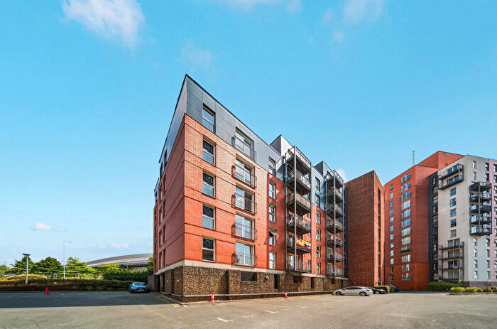 2 Bedroom Apartment For Sale In Stillwater Drive, Manchester, Greater Manchester, M11