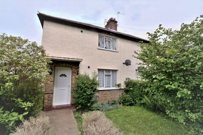 3 Bedroom Semi-Detached House To Rent In Eastcote Lane, Northolt, UB5