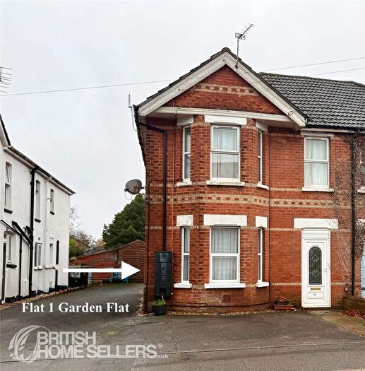 1 Bedroom Flat For Sale In Victoria Road, Poole, Dorset, BH12