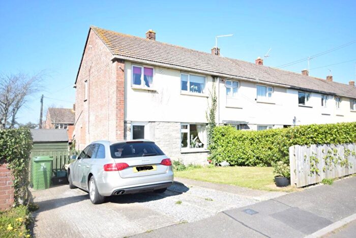 3 Bedroom House To Rent In Seaview Road, Northam, EX39