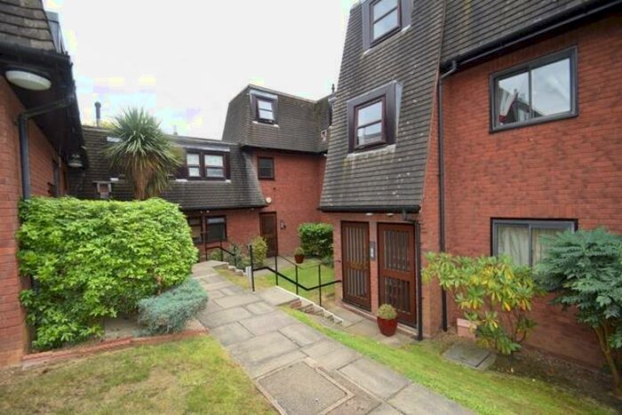 1 Bedroom Apartment To Rent In Daintry Lodge, Northwood, HA6