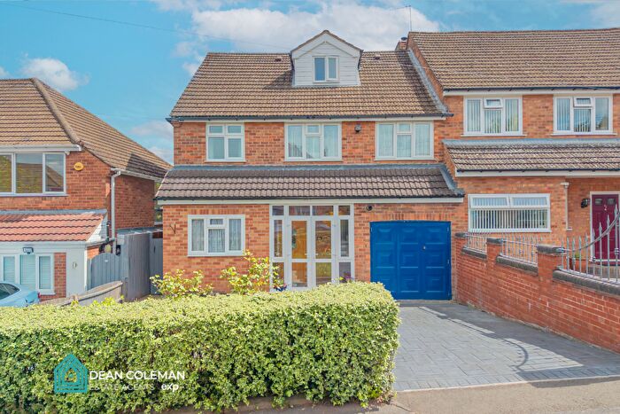 5 Bedroom Semi-detached House For Sale In Wychall Park Grove, Kings Norton, B38