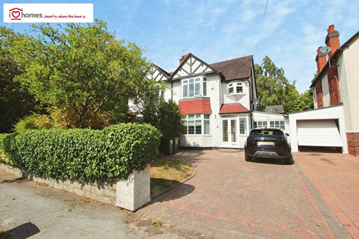 3 Bedroom Semi Detached House For Sale In Wellington Road, Walsall, WS5