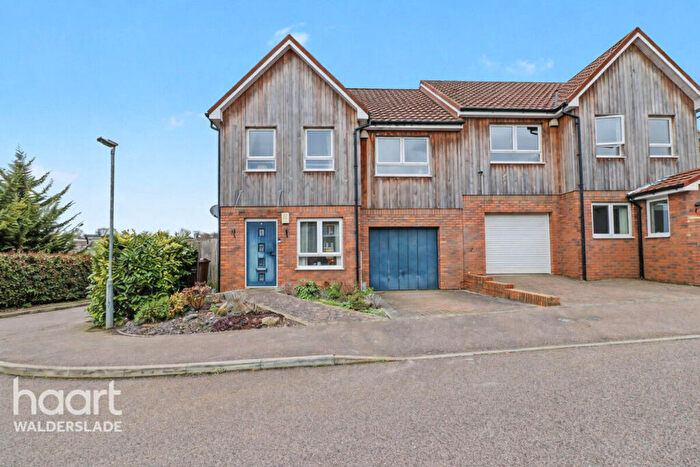 3 Bedroom Semi Detached House For Sale In Helms Way, Walderslade, Chatham, ME5