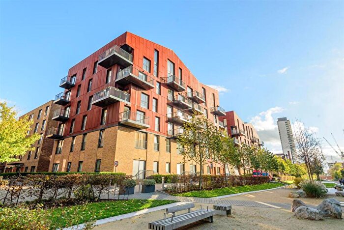 1 Bedroom Apartment To Rent In Whiting Way, Surrey Quays, SE16