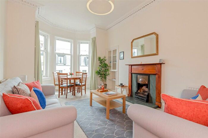 2 Bedroom Apartment For Sale In Sylvan Place, Edinburgh, Midlothian, EH9