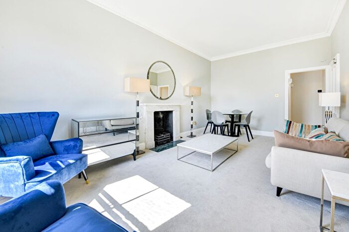 2 Bedroom Flat To Rent In Egerton Gardens, London, SW3
