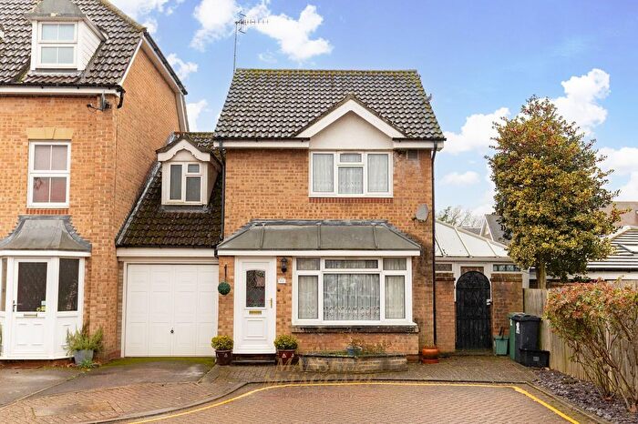 3 Bedroom Terraced House For Sale In Pine Gardens, Horley, RH6