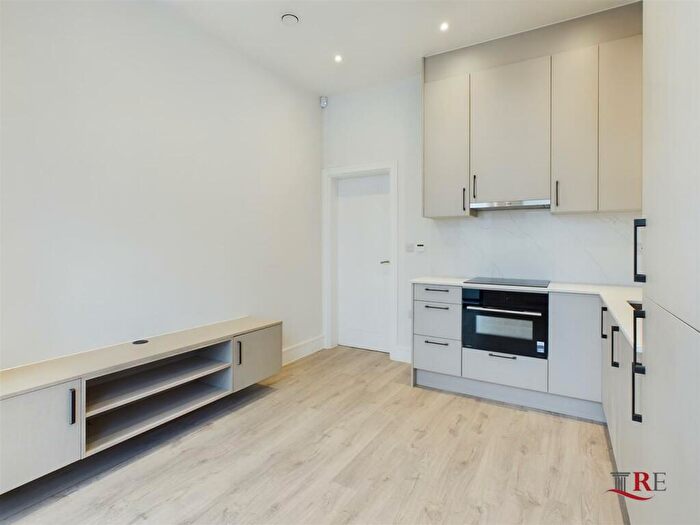 Studio To Rent In Harrow Road, Kensal Green, London, NW10