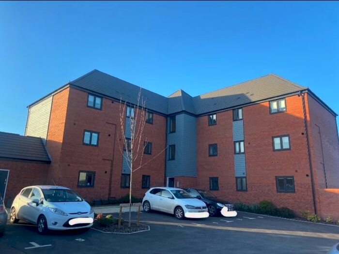 2 Bedroom Flat To Rent In Baker Way, Lichfield, WS14