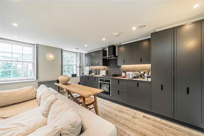 1 Bedroom Flat To Rent In Charlotte Street, London, W1T