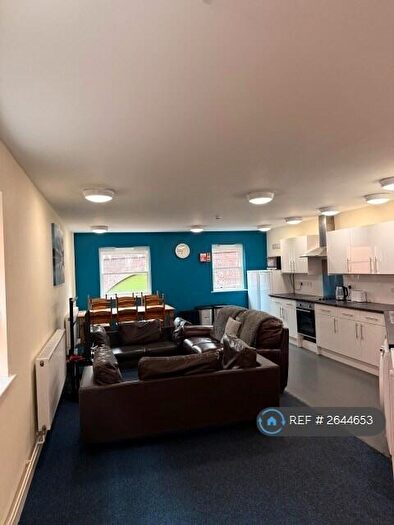 5 Bedroom Flat To Rent In Moss Yard, Leamington Spa, CV31