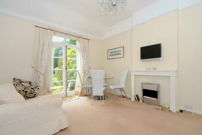 1 Bedroom Apartment To Rent In Sunningdale, Berkshire, SL5
