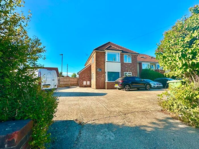 2 Bedroom Flat To Rent In Botley Road, Southampton, Hampshire, SO19