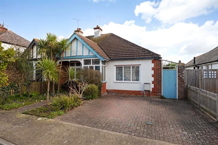 3 Bedroom Semi-Detached Bungalow For Sale In Baddlesmere Road, Tankerton, Whitstable, CT5