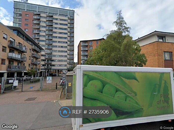 1 Bedroom Flat To Rent In Gateway Court, Ilford, IG2