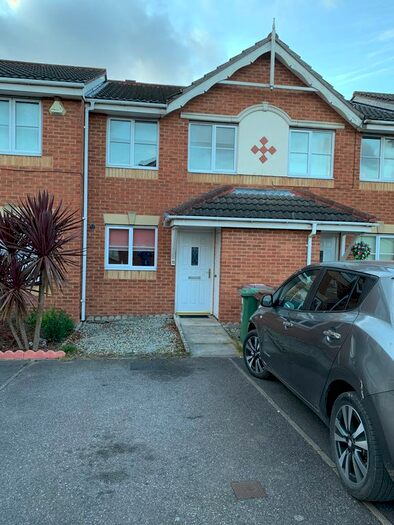 2 Bedroom Town House To Rent In Parison Court, Castleford, WF10