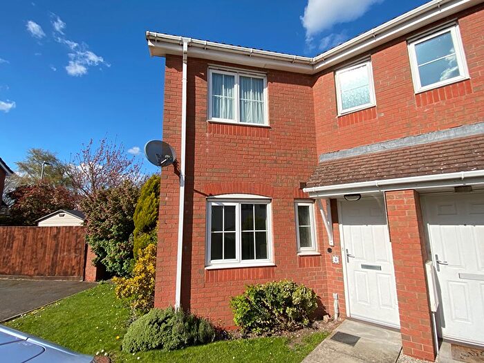 2 Bedroom Property To Rent In Stableford Close, Loughborough, LE12