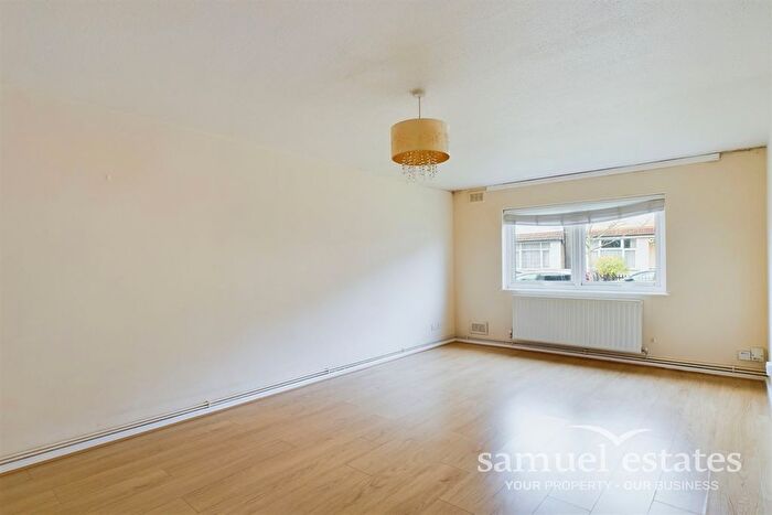 2 Bedroom Flat To Rent In Devonshire Road, Colliers Wood, SW19