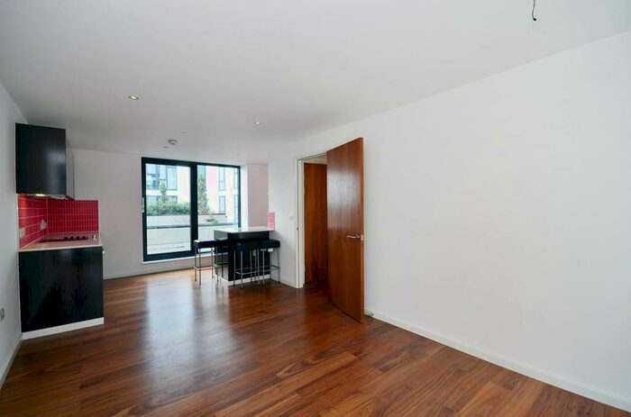 3 Bedroom Flat To Rent In Westland Place, Old Street, London, N1