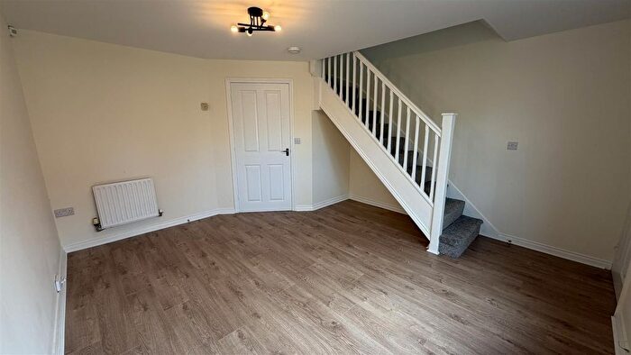 3 Bedroom Town House To Rent In Shadowbrook Avenue, Sharston, M23