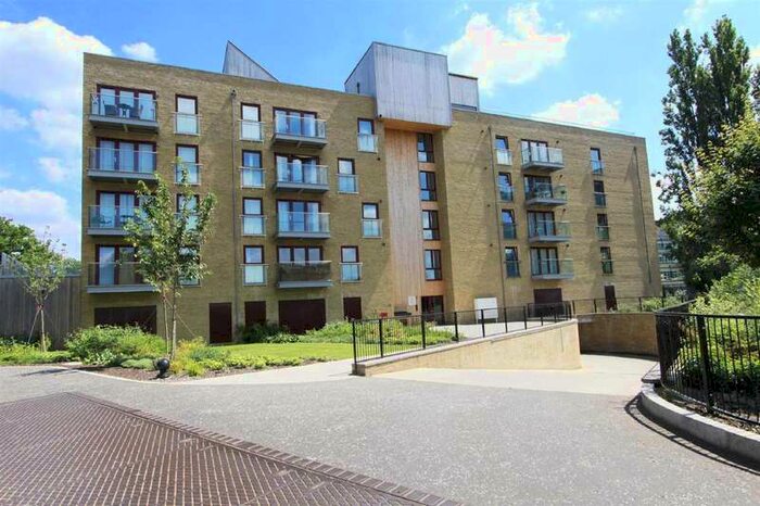 2 Bedroom Apartment To Rent In Kings Mill Way, Denham, UB9