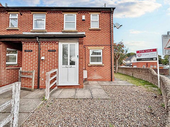 2 Bedroom Semi-Detached House For Sale In Hunters Court, Kirkby In Ashfield, NG17