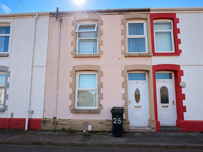 3 Bedroom Property To Rent In Ruskin Street, Neath, SA11