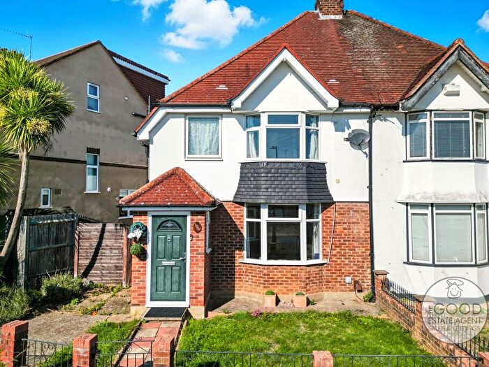 3 Bedroom Semi-Detached House For Sale In Englands Lane, Loughton, IG10