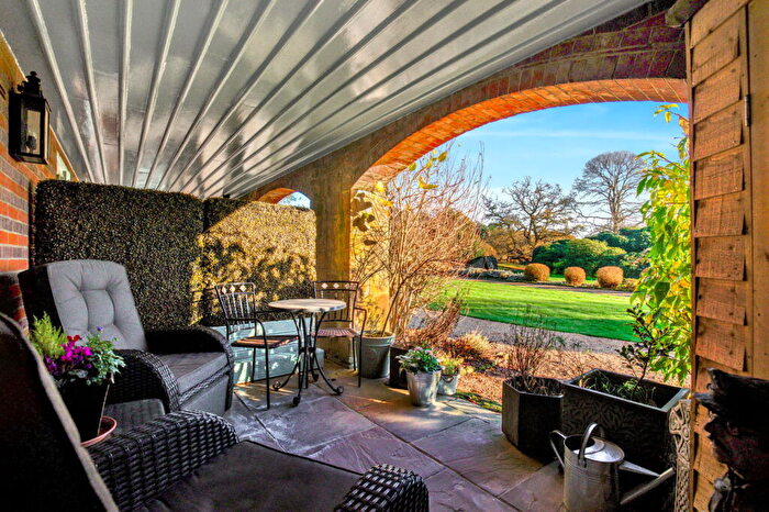 2 Bedroom Apartment For Sale In Kings Edward Vii Apartments, Kings Drive, Midhurst, West Sussex, GU29