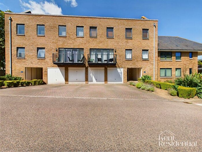 2 Bedroom Flat To Rent In The Historic Dockyard, Chatham, ME4