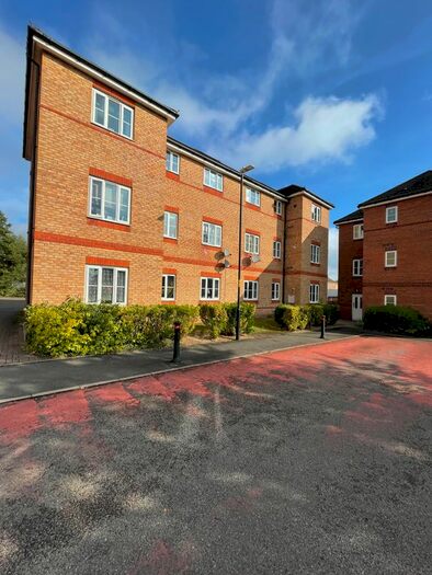 2 Bedroom Flat To Rent In Ashdown Grove, Walsall, West Midlands, WS2