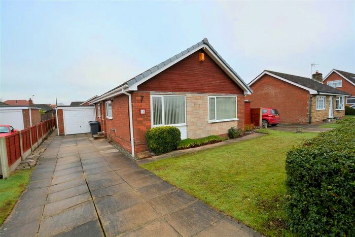 2 Bedroom Detached Bungalow To Rent In Greenfield Drive, Brayton, Selby, YO8