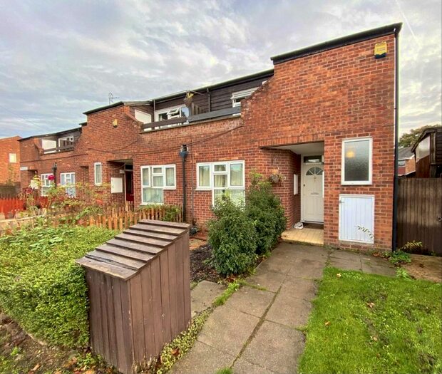 1 Bedroom Maisonette To Rent In Landseer Court, Raeburn Road, Hayes, UB4