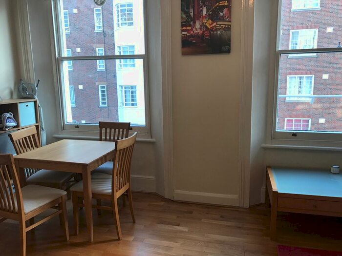 2 Bedroom Flat To Rent In Hatherley Grove, London, W2