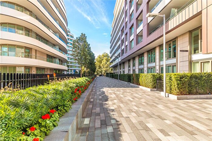 2 Bedroom Apartment To Rent In Sophora House, Queenstown Road, London, SW11