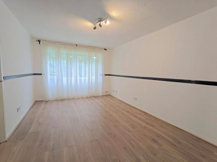1 Bedroom Flat To Rent In Kimpton Close, Hemel Hempstead, Hertfordshire, HP2
