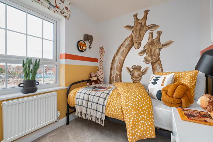 4 Bedroom Detached House For Sale In Off Botley Road, Whiteley, Hampshire, SO30