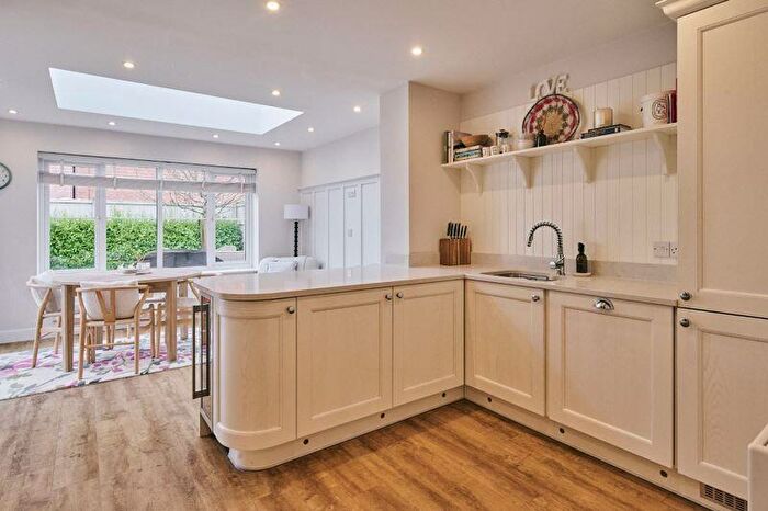 4 Bedroom Detached House For Sale In Pearmain Garden, Hagley, DY9