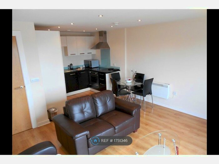 2 Bedroom Flat To Rent In Manchester Street, Manchester, M16
